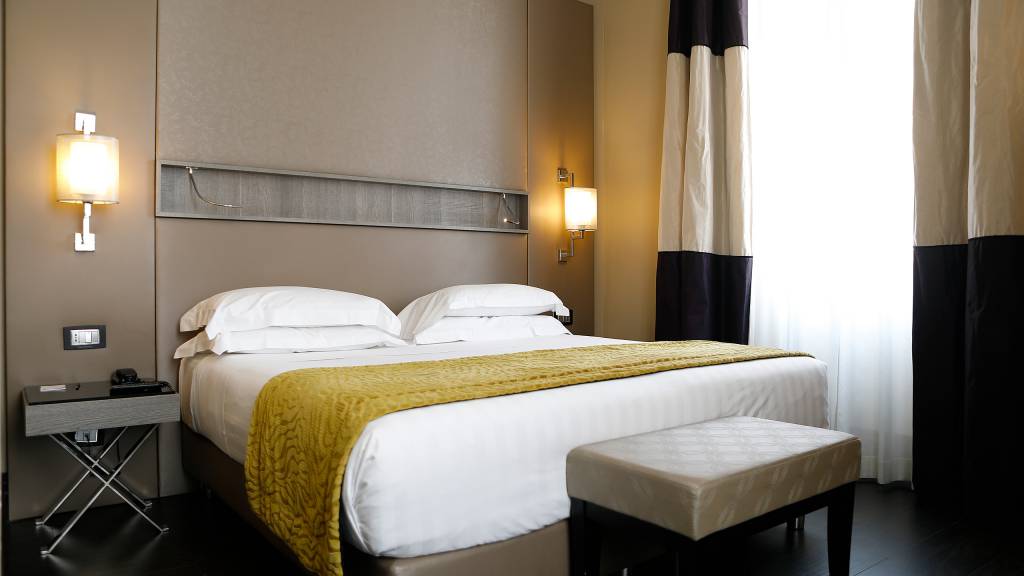 Rome-Life-Hotel-Roma-Room-302-1