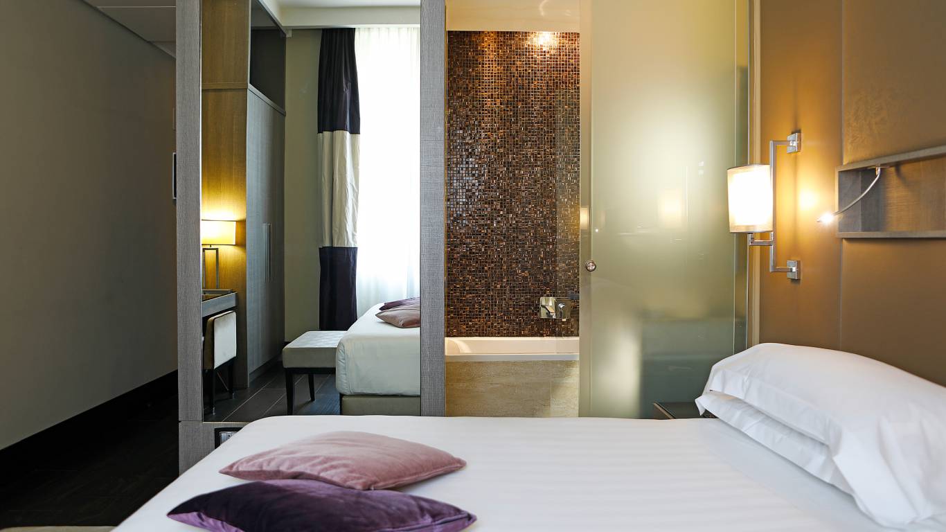 Rome-Life-Hotel-Roma-room-303-2