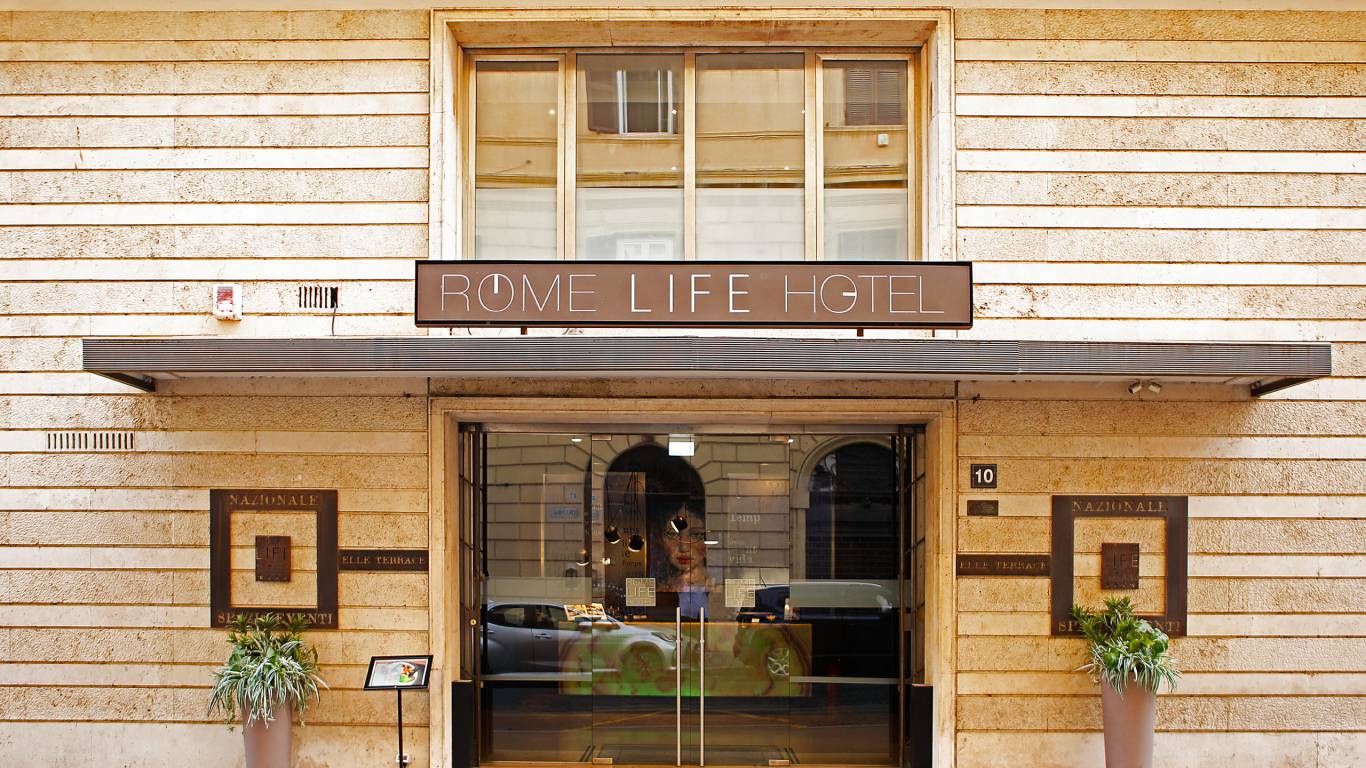 Rome-Life-Hotel-Roma-Camera-Exterior-1
