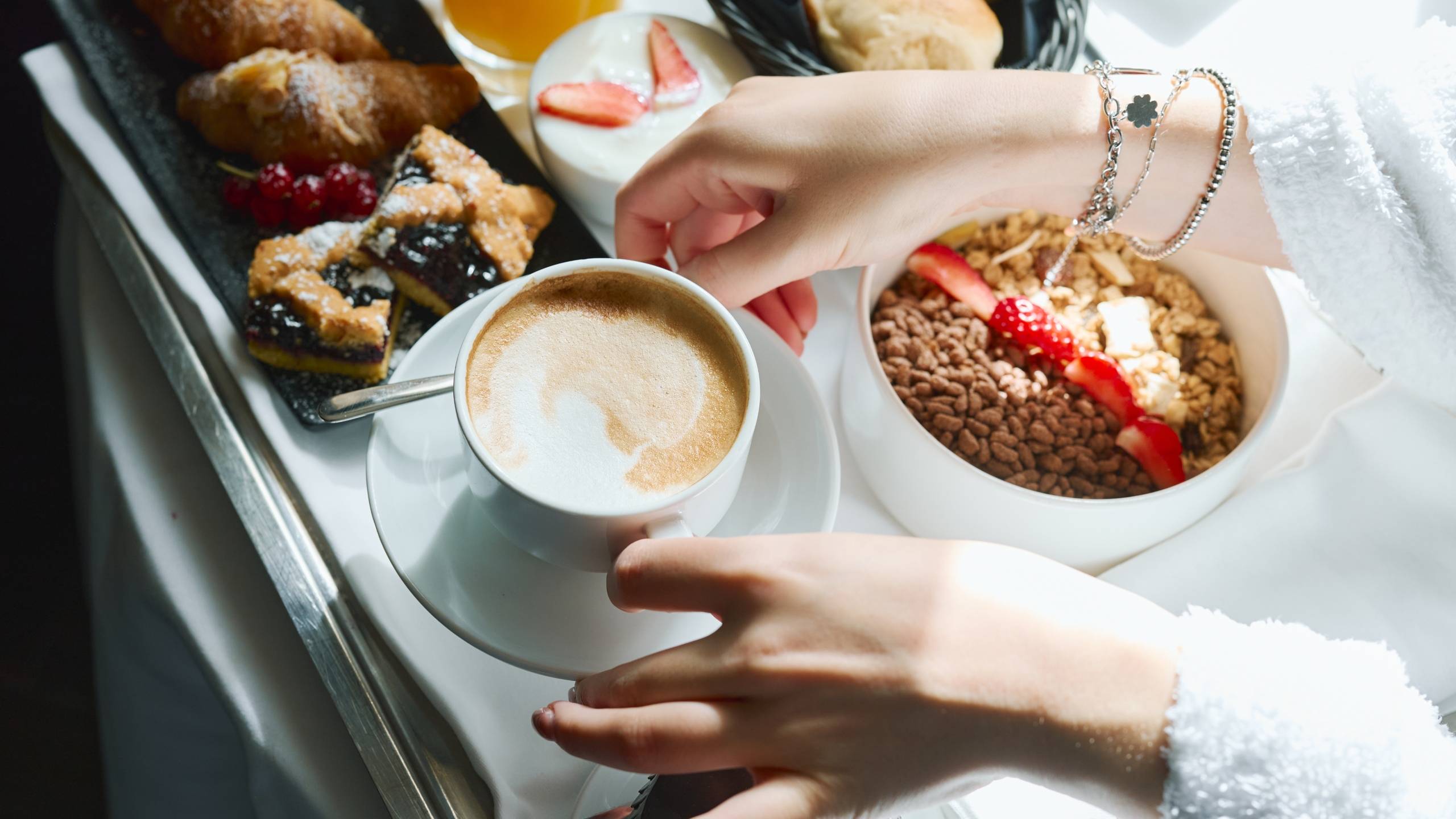 Breakfastinroom-Rome-Life-Hotel